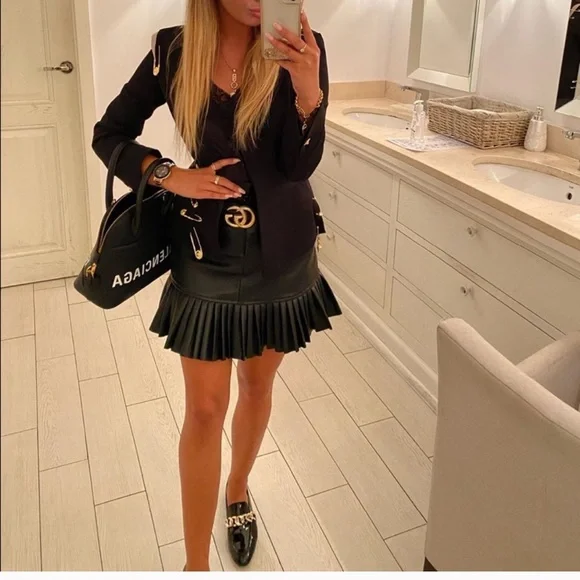 ZARA Pleated Faux Leather Pleated Mini Skirt - Picture 3 of 16